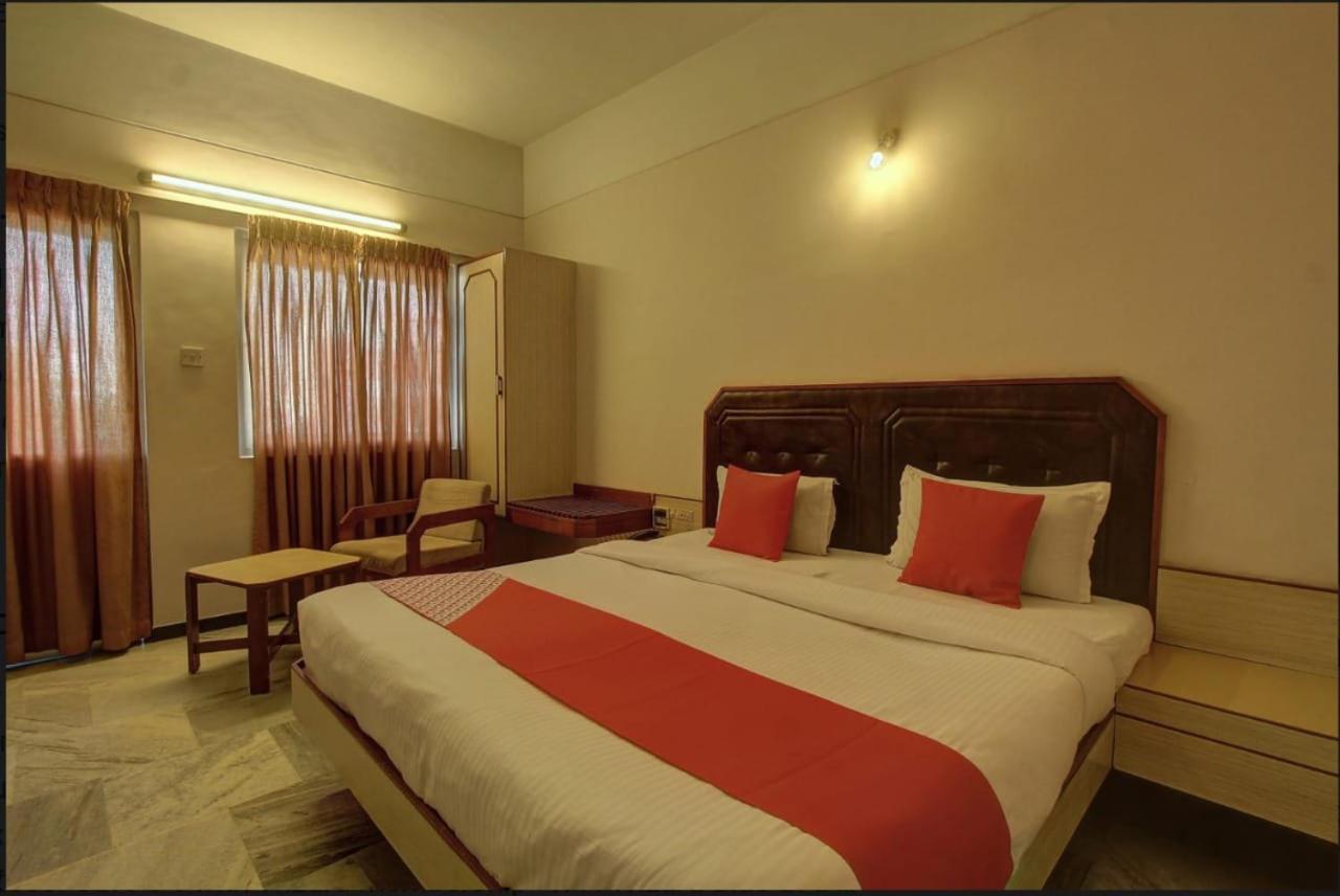 Hotel Padmam Madurai Εξωτερικό φωτογραφία