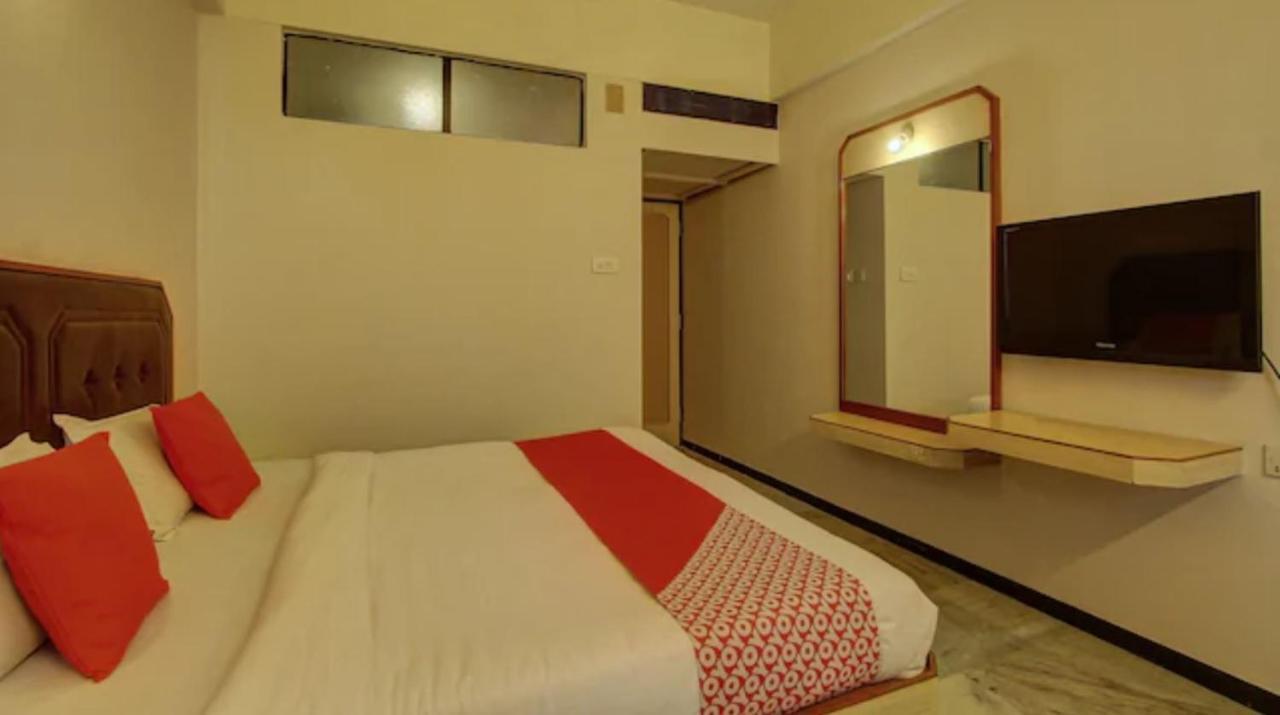 Hotel Padmam Madurai Εξωτερικό φωτογραφία
