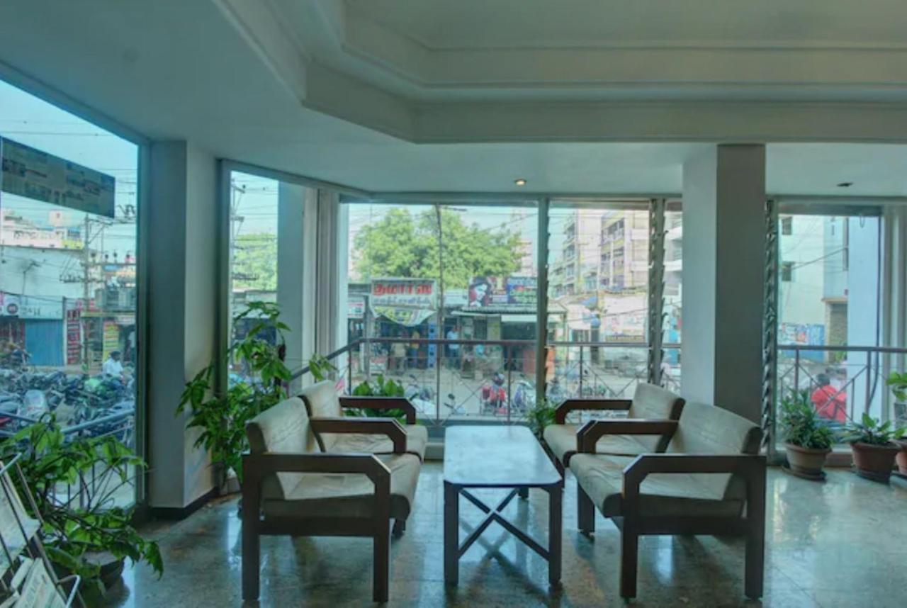 Hotel Padmam Madurai Εξωτερικό φωτογραφία