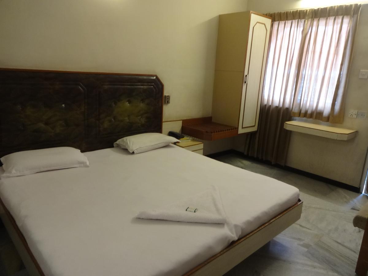 Hotel Padmam Madurai Εξωτερικό φωτογραφία