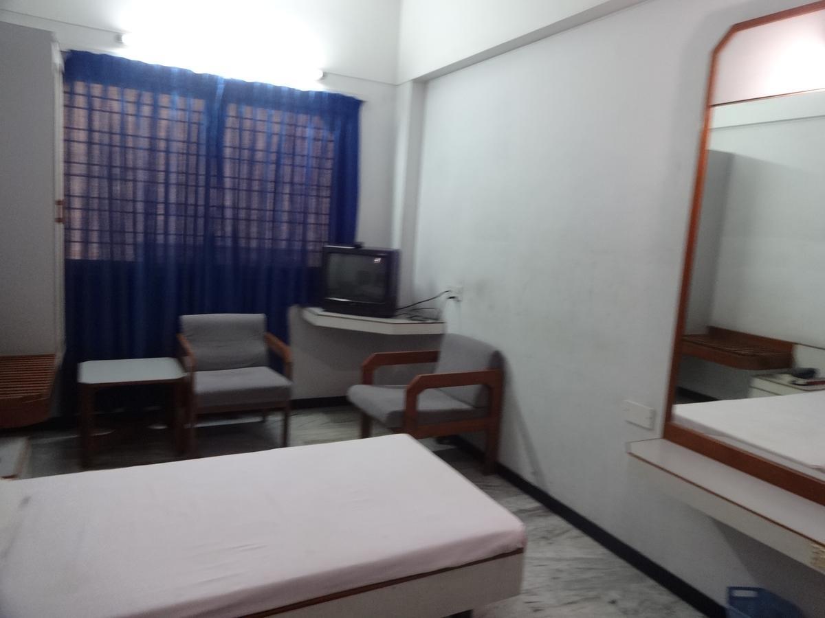 Hotel Padmam Madurai Εξωτερικό φωτογραφία