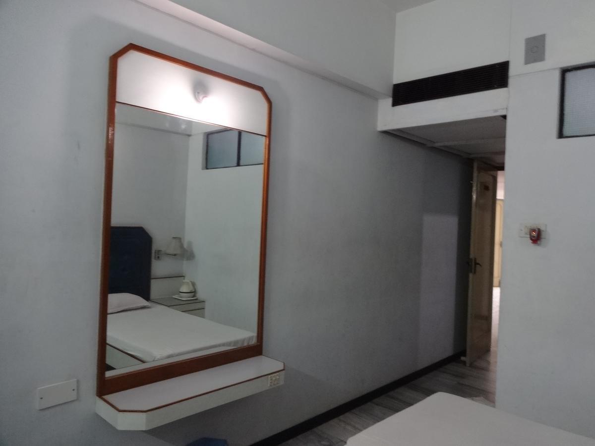 Hotel Padmam Madurai Εξωτερικό φωτογραφία