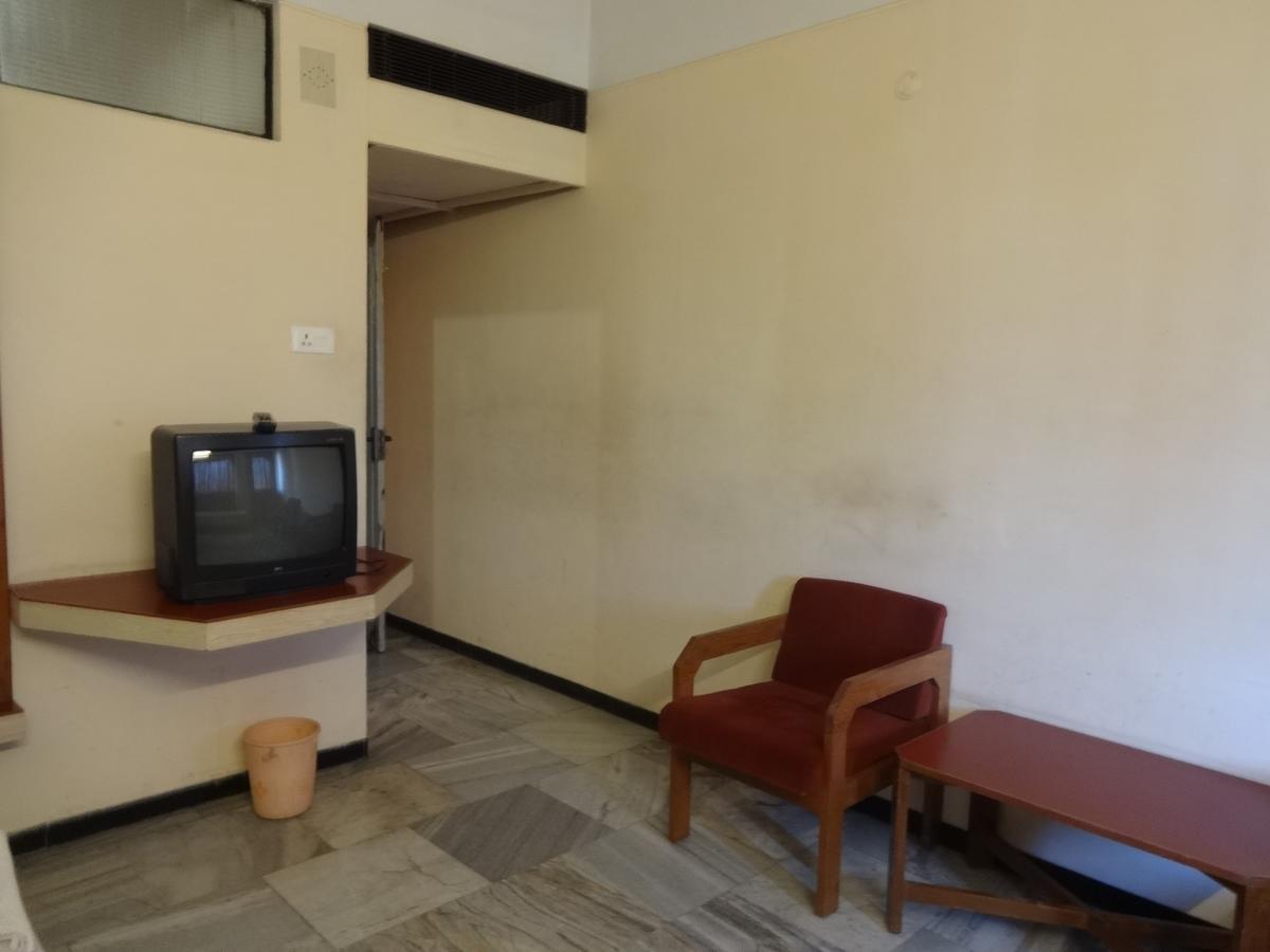 Hotel Padmam Madurai Εξωτερικό φωτογραφία