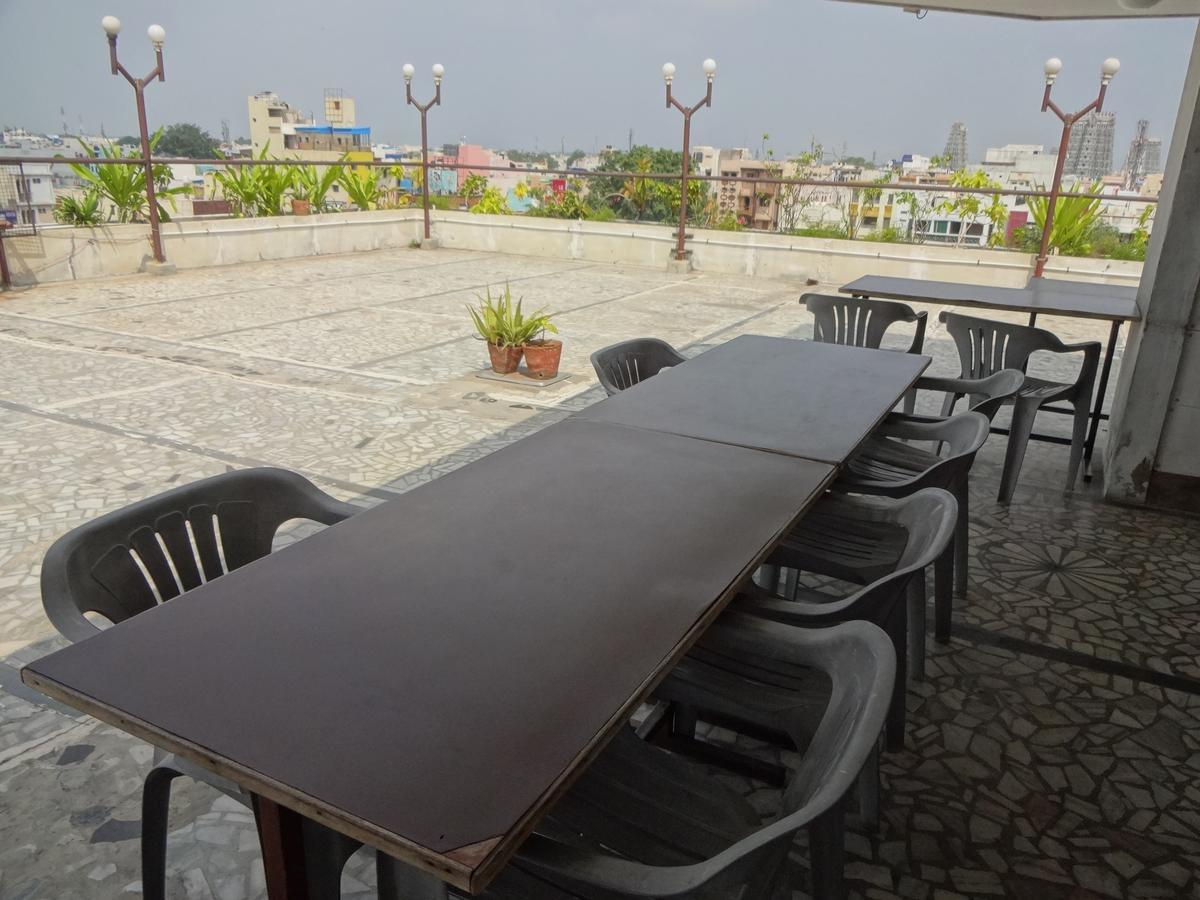 Hotel Padmam Madurai Εξωτερικό φωτογραφία