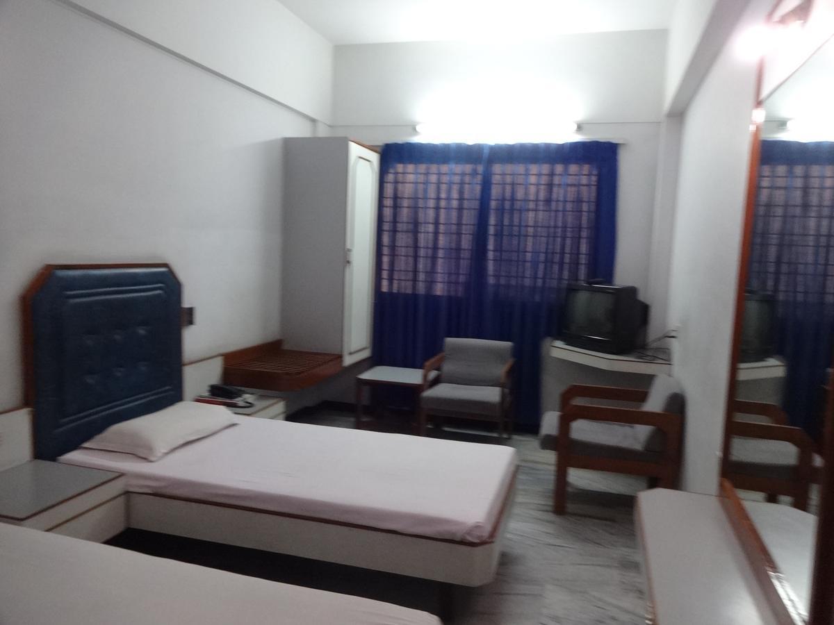 Hotel Padmam Madurai Εξωτερικό φωτογραφία