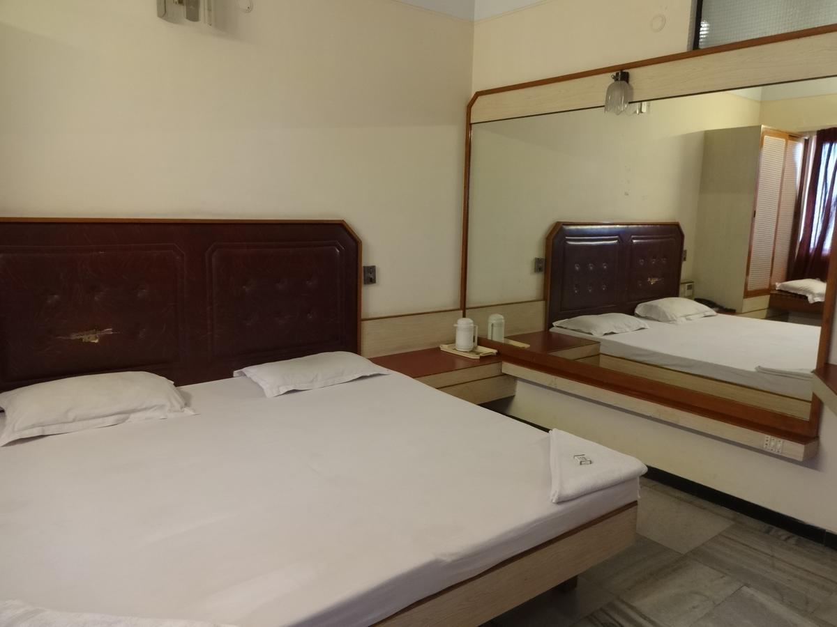 Hotel Padmam Madurai Εξωτερικό φωτογραφία