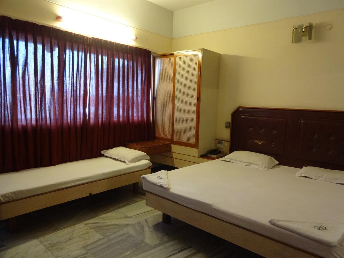Hotel Padmam Madurai Εξωτερικό φωτογραφία