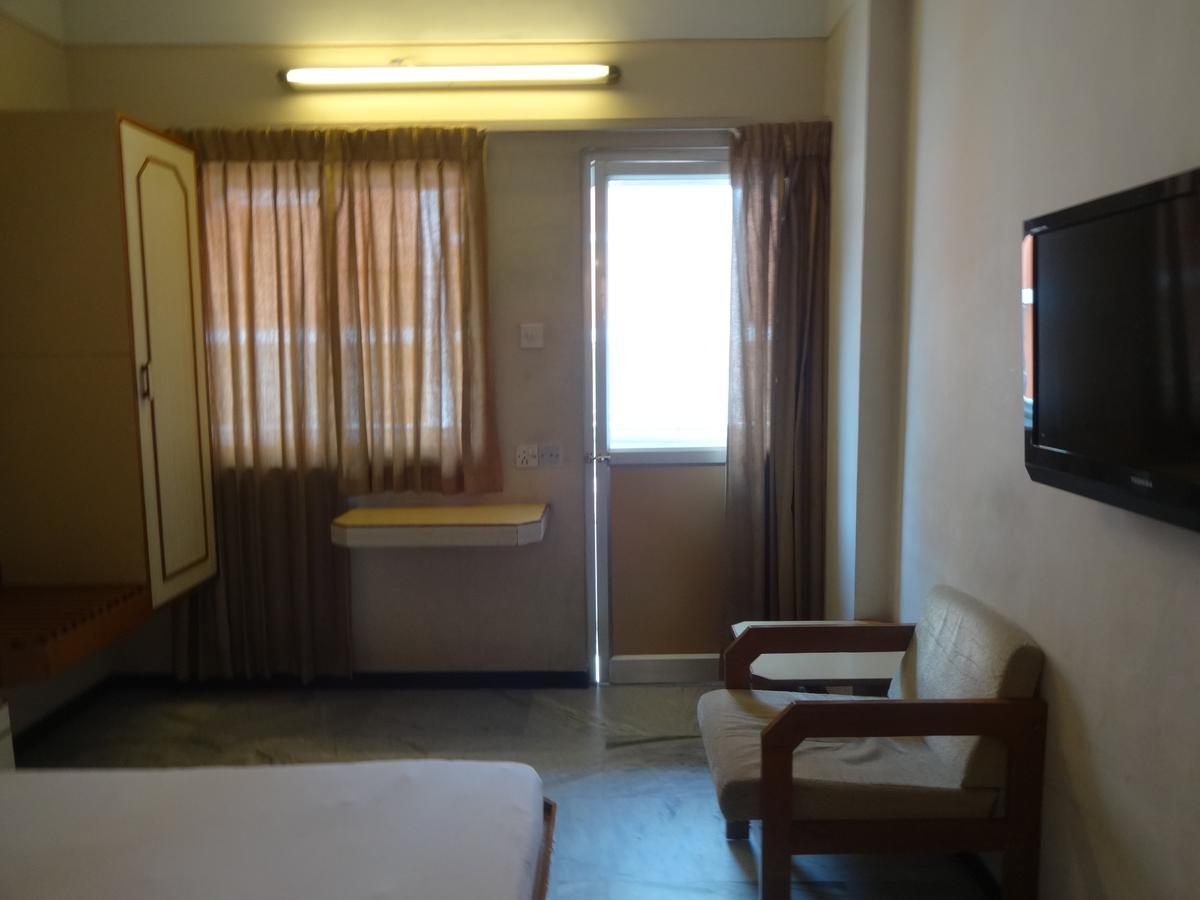 Hotel Padmam Madurai Εξωτερικό φωτογραφία