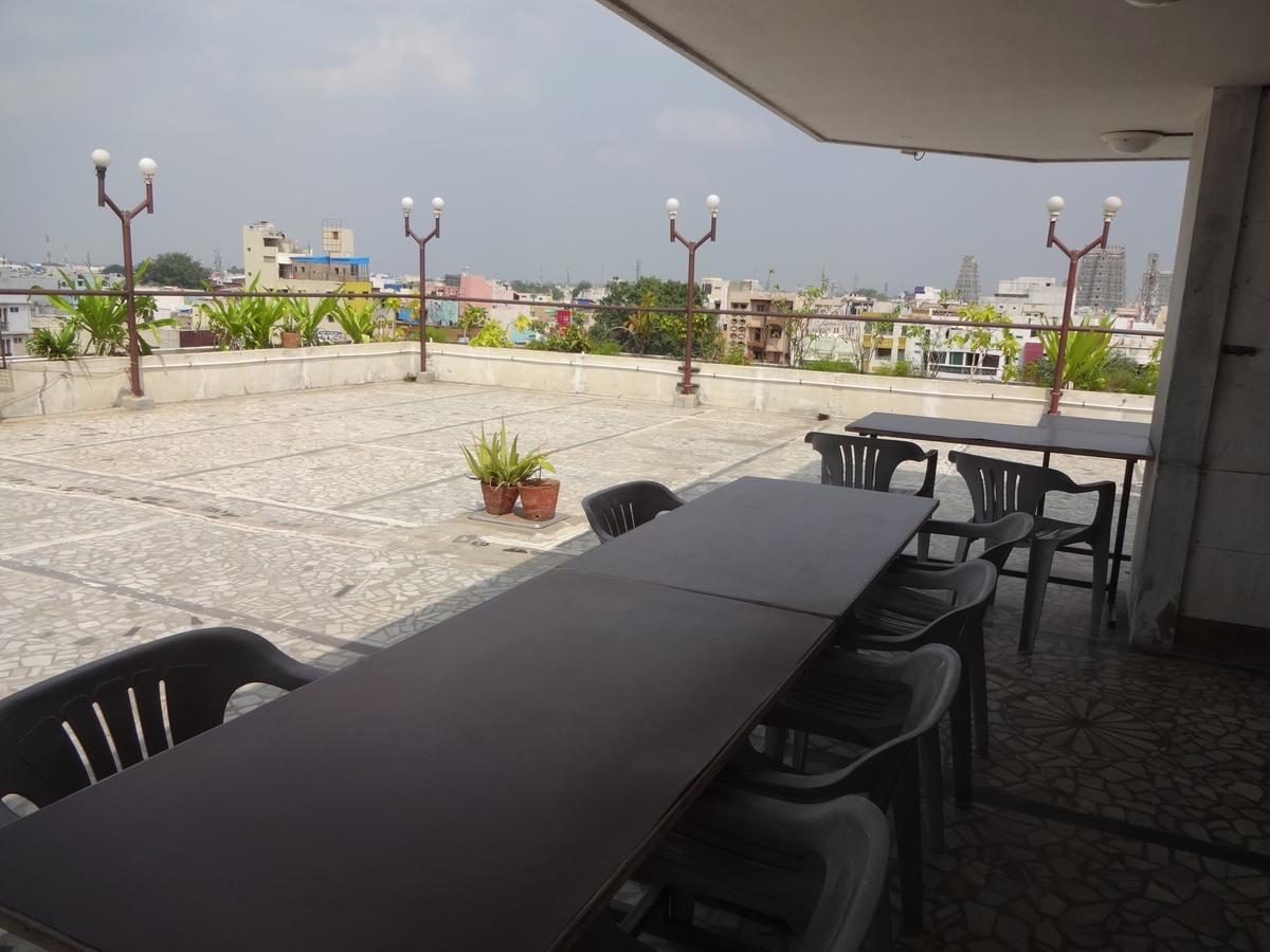 Hotel Padmam Madurai Εξωτερικό φωτογραφία