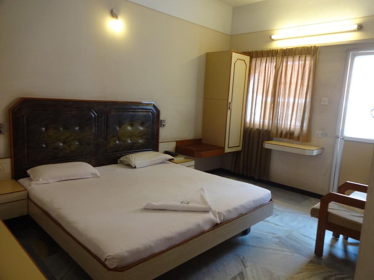 Hotel Padmam Madurai Εξωτερικό φωτογραφία