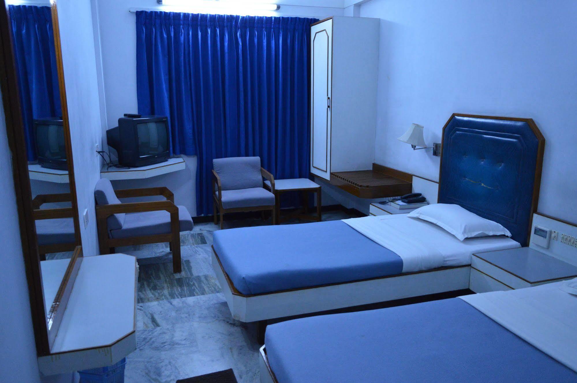 Hotel Padmam Madurai Εξωτερικό φωτογραφία